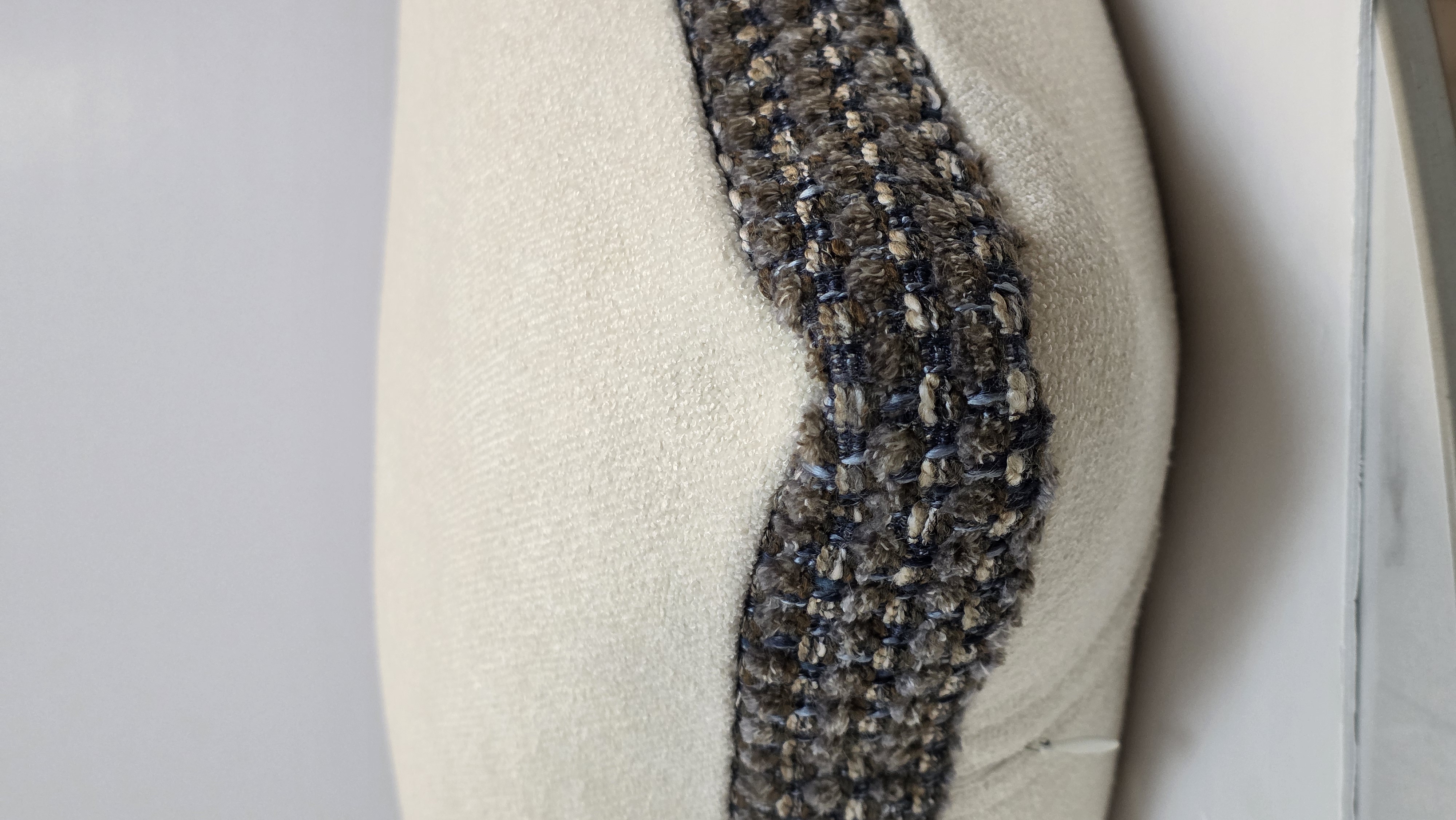 Faith That Overcomes — Woven Boxed Neutral thumbnail